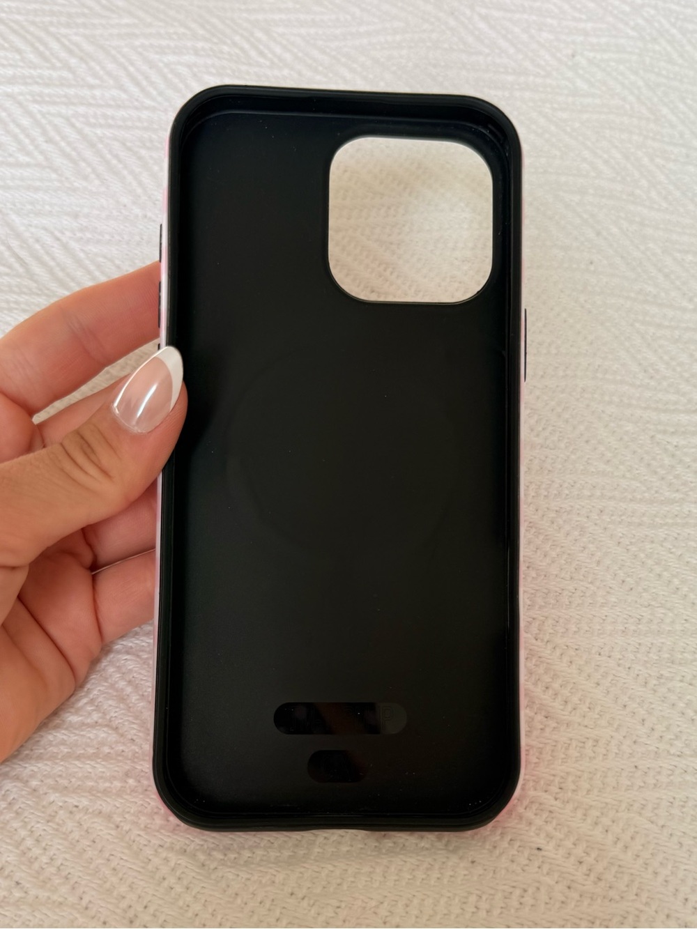 iPhone 16 case - Picture 2 of 6